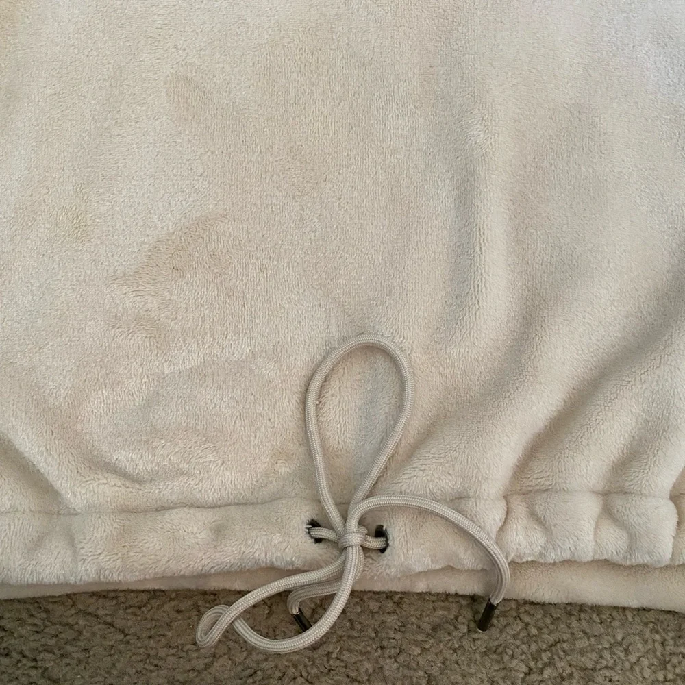 Express Cozy Cropped‎ Long Sleeved Crew Neck Sweater
